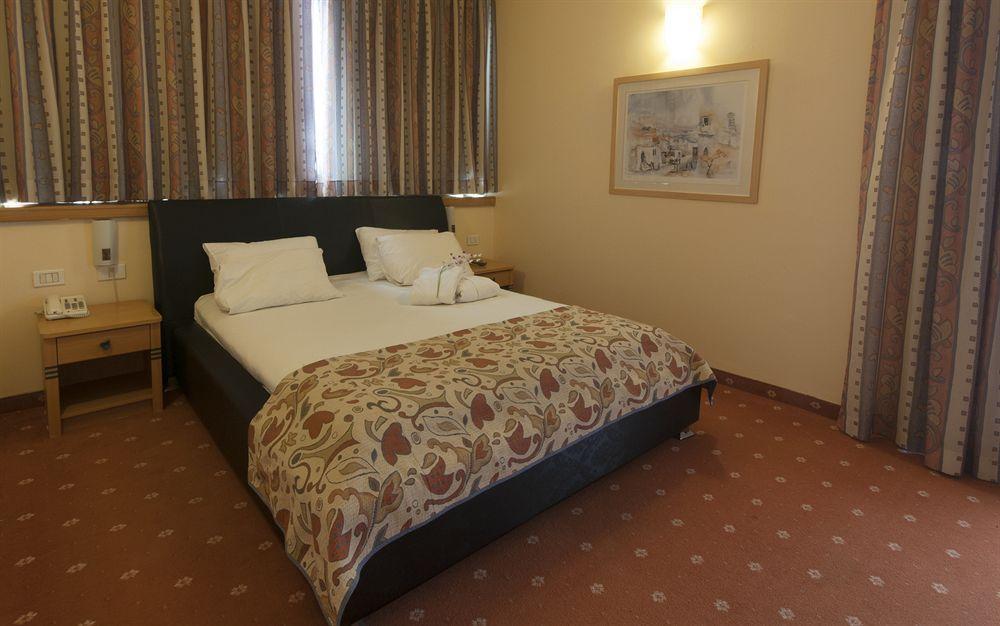 Inbar Hotel Arad Zewnętrze zdjęcie